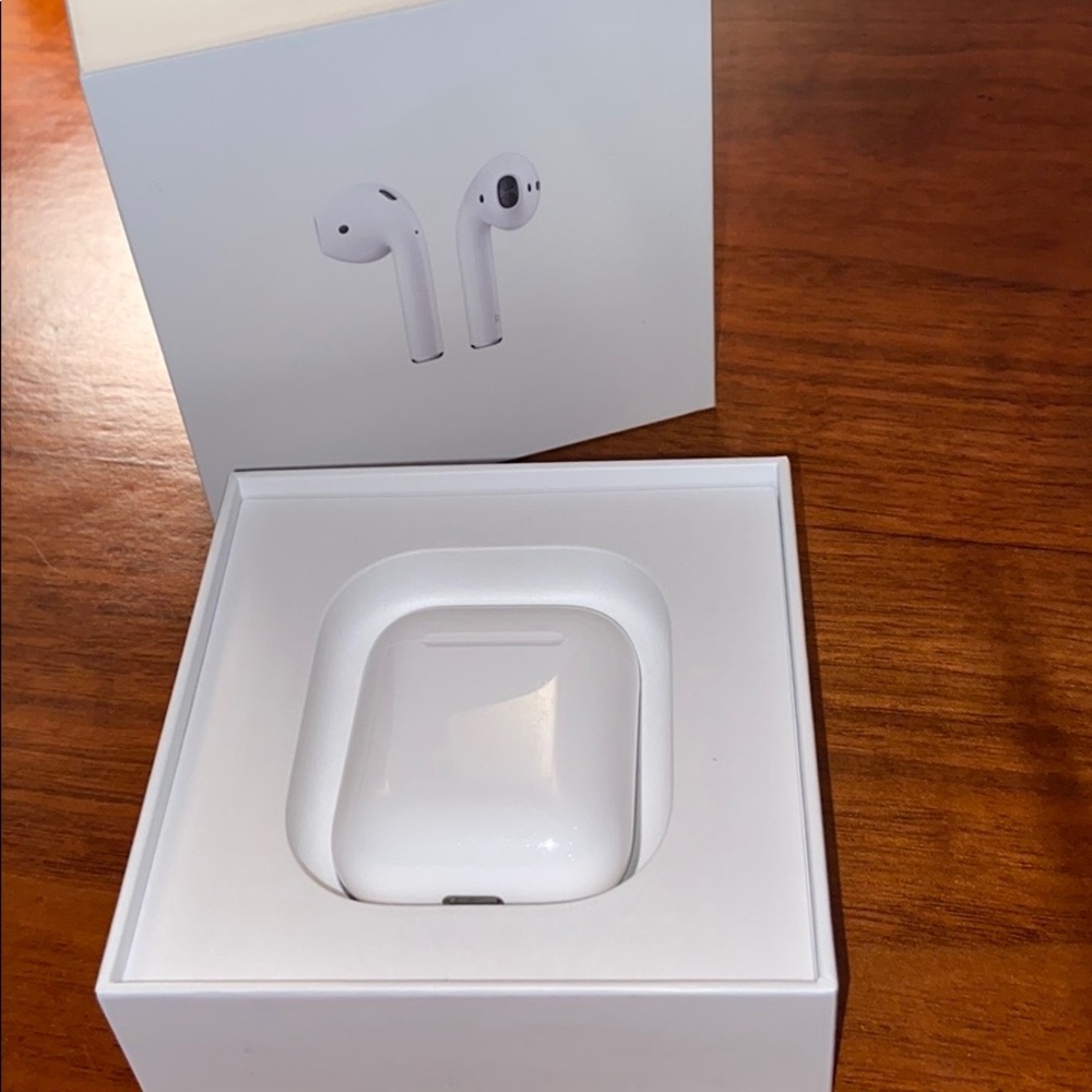 AirPods